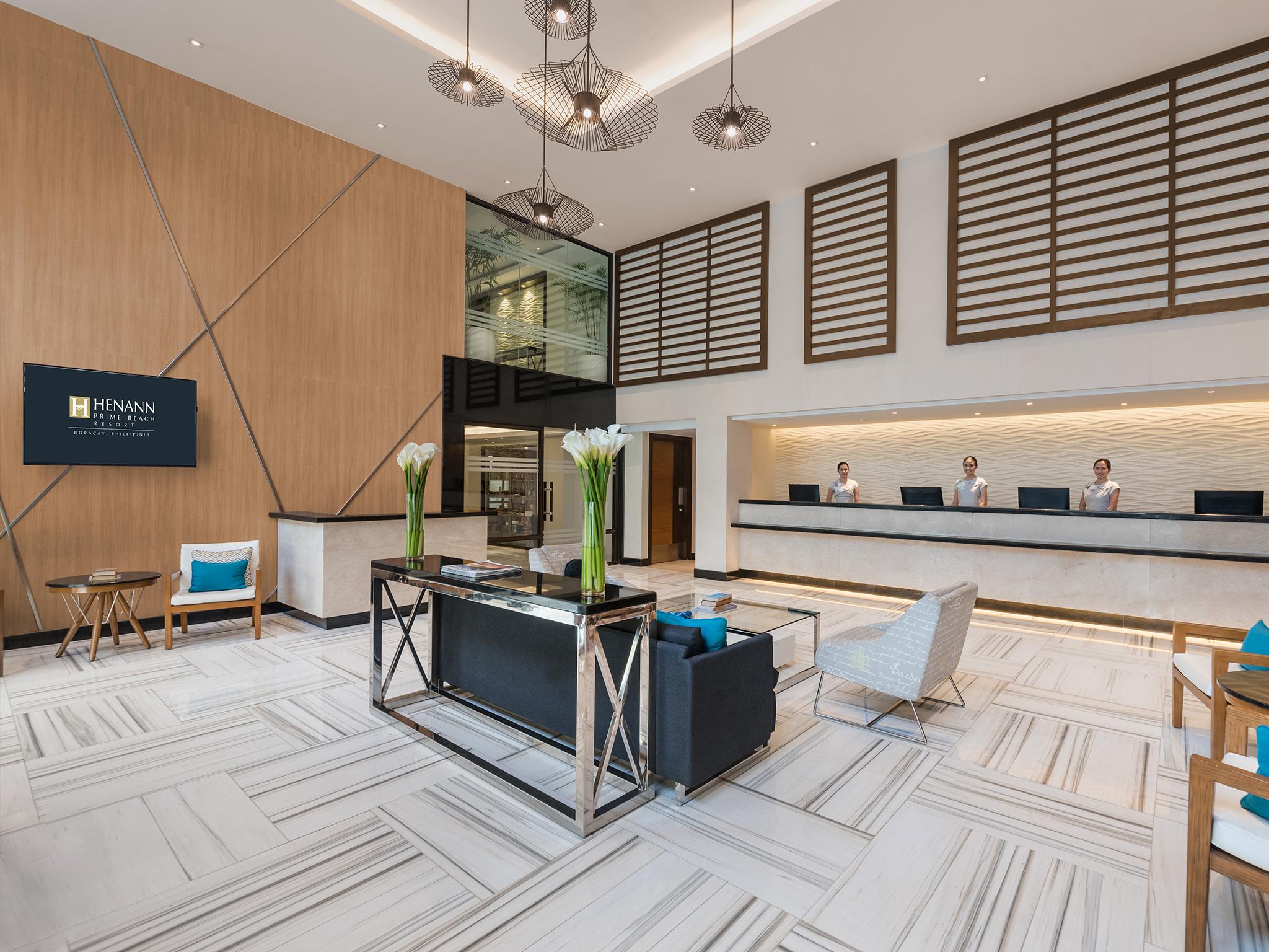 เฮนานน์ ไพรม์ บีช รีสอร์ต Hotel Balabag  ภายนอก รูปภาพ Lobby
