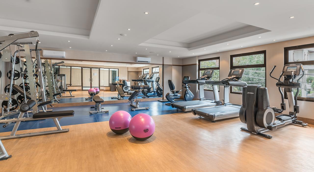 เฮนานน์ ไพรม์ บีช รีสอร์ต Hotel Balabag  ภายนอก รูปภาพ The gym at the hotel